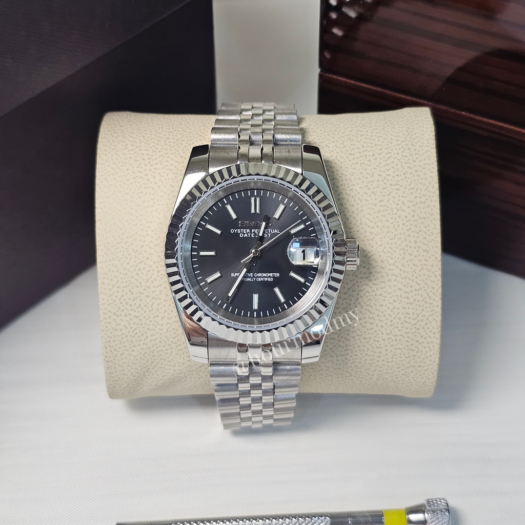 Seikojust l Classic Black @ hourmodmy