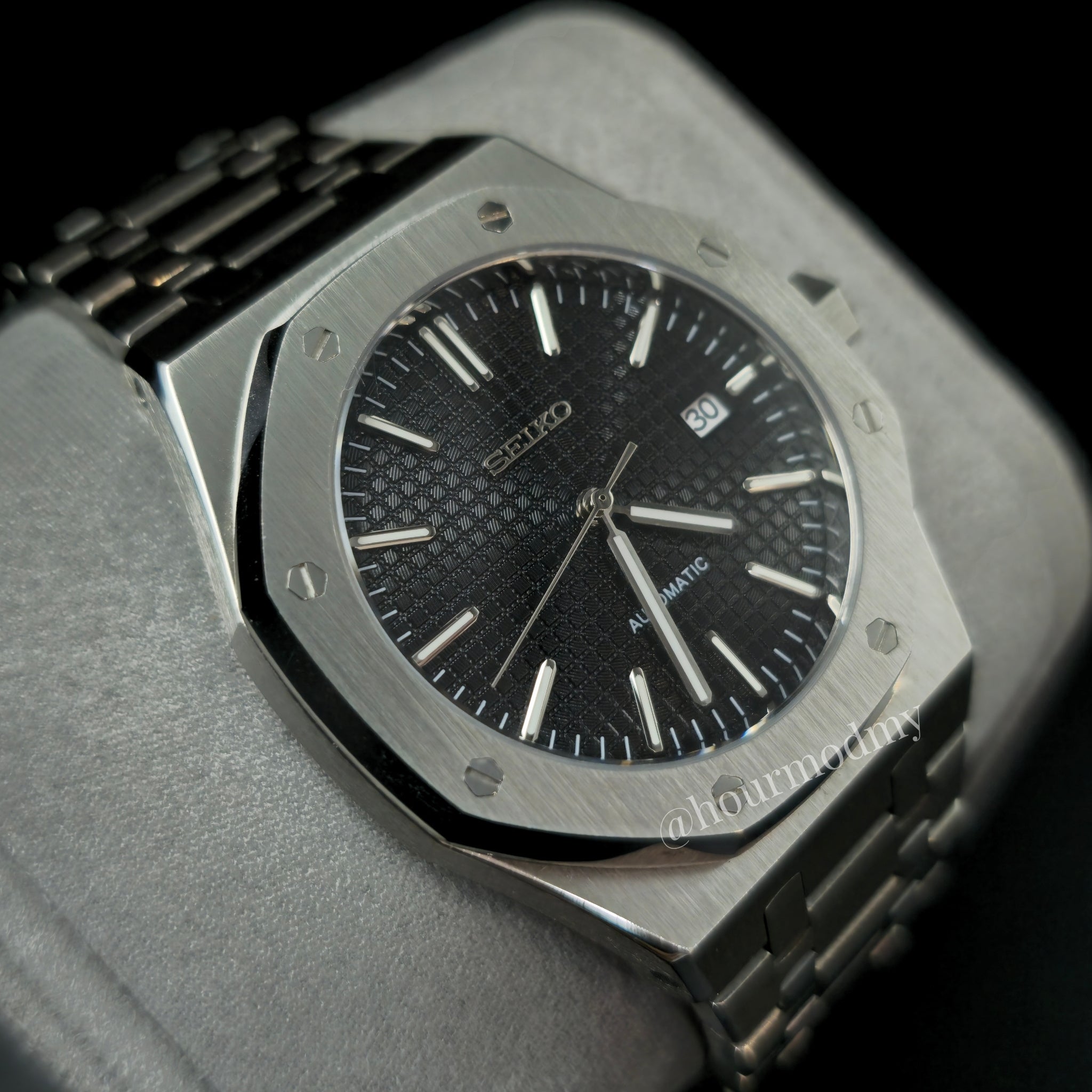 Seikoak l Classic Black @ hourmodmy