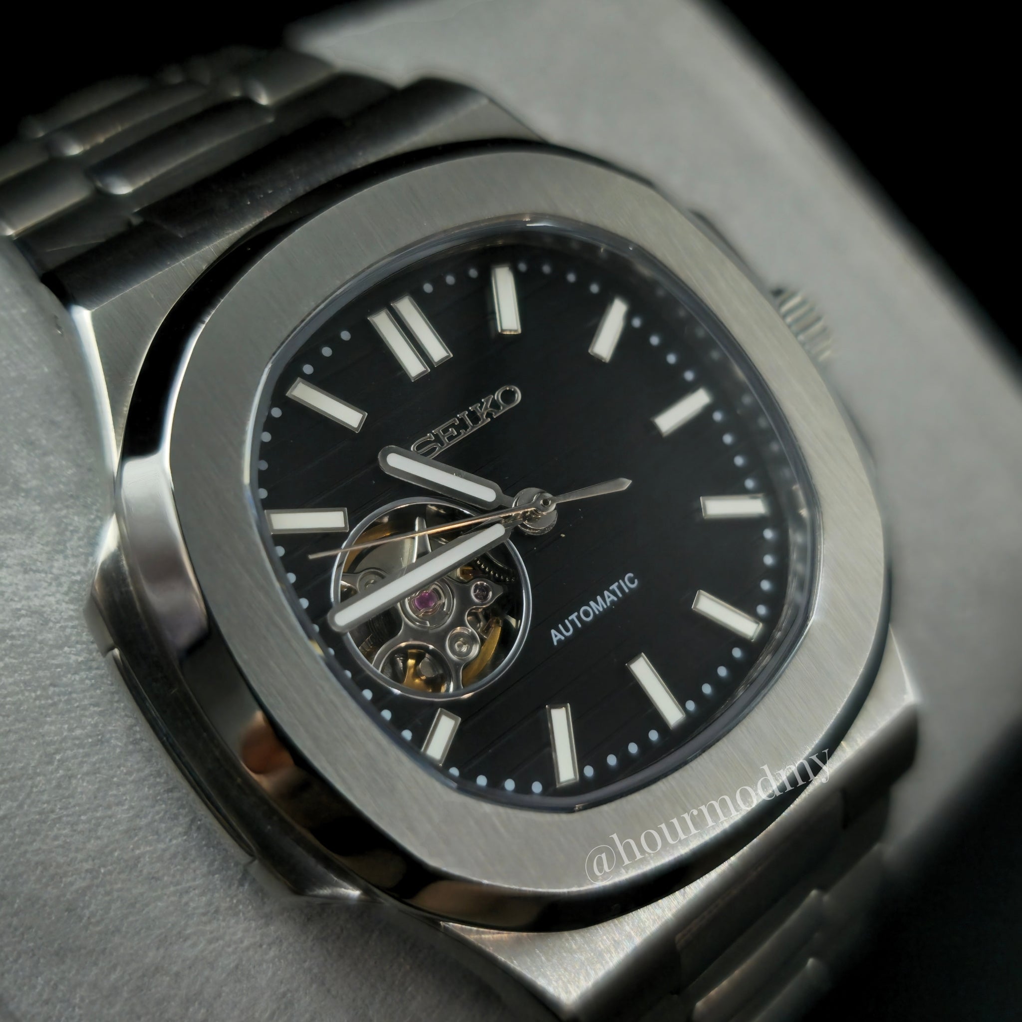 Nautiko l Open Heart Classic Black @ hourmodmy