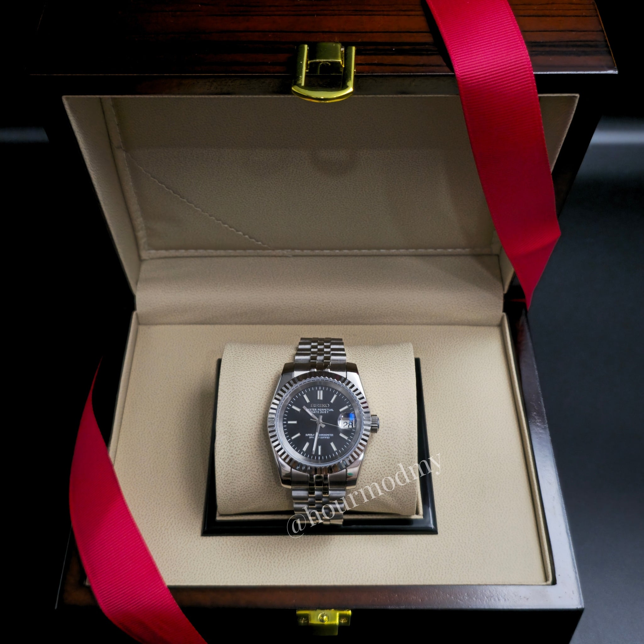 Seikojust l Classic Black @ hourmodmy