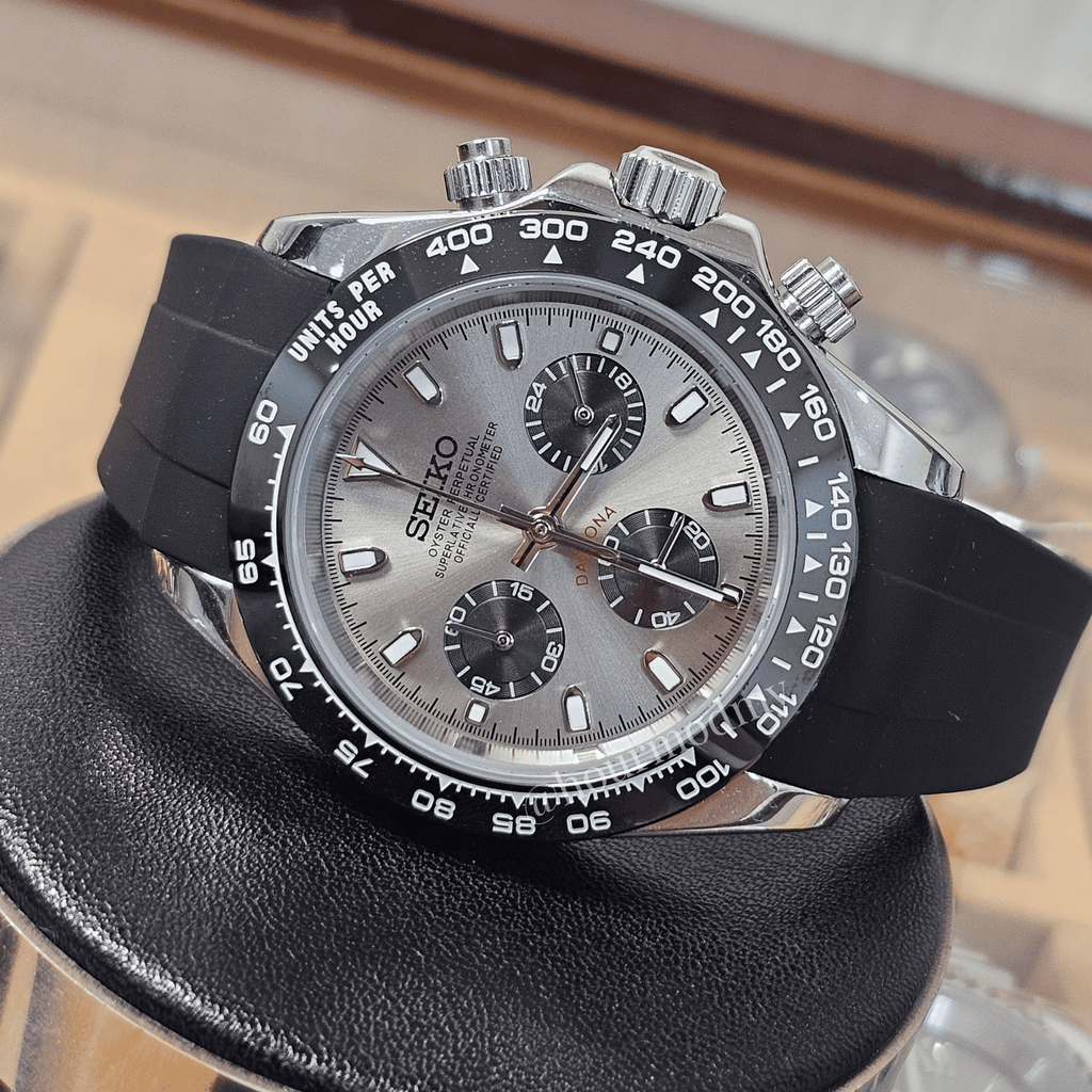Seitona l Silver Ghost @ hourmodmy