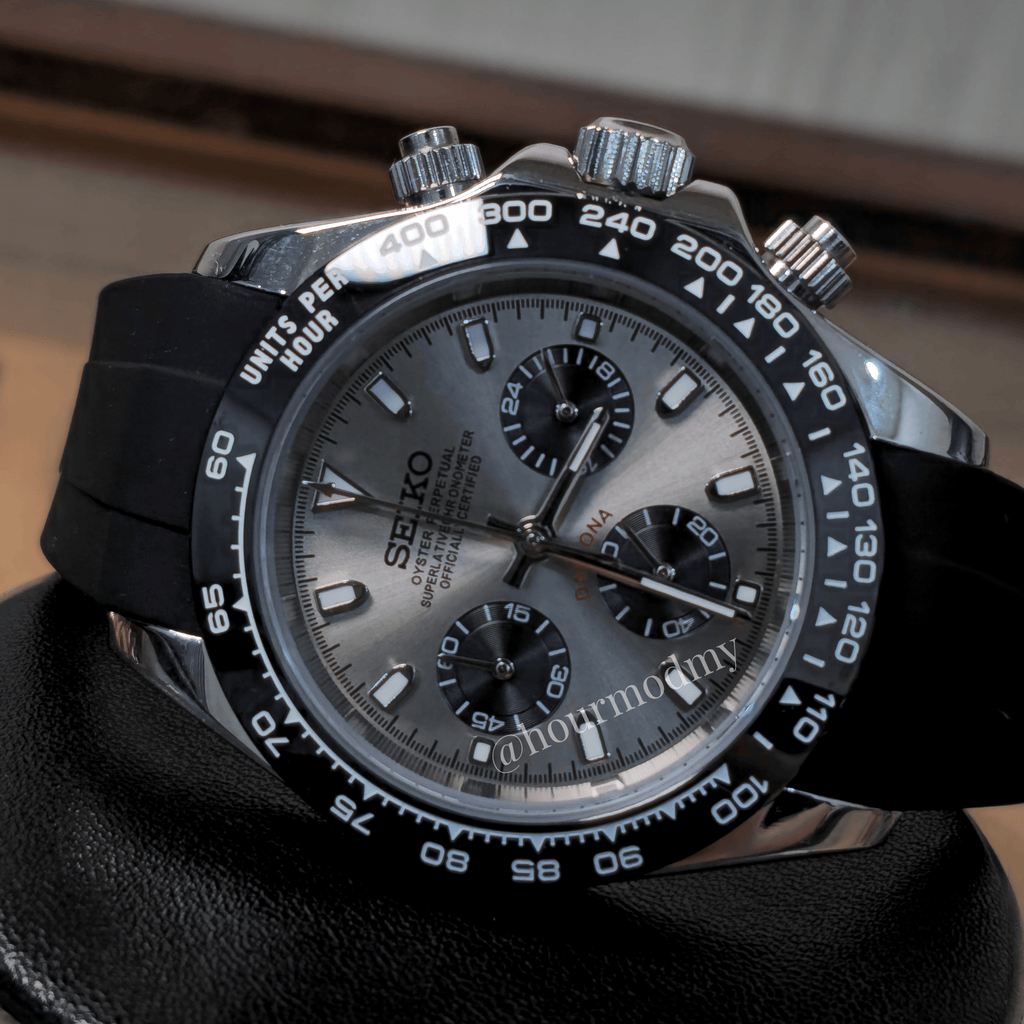 Seitona l Silver Ghost @ hourmodmy
