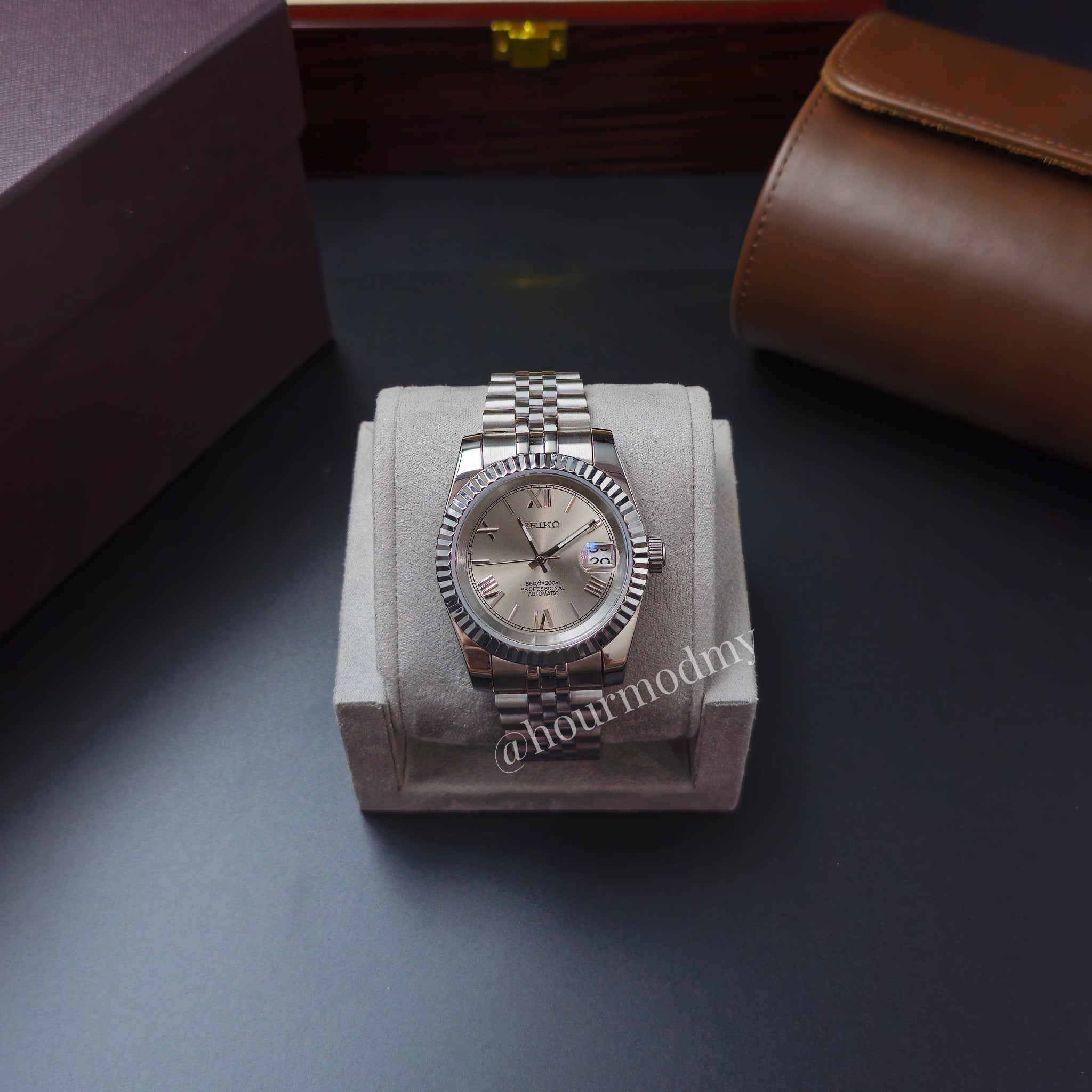 Seikojust l Roman Silver  @ hourmodmy